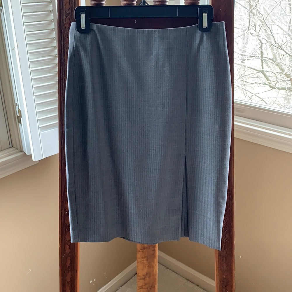 Ann Taylor size 0P grey business skirt